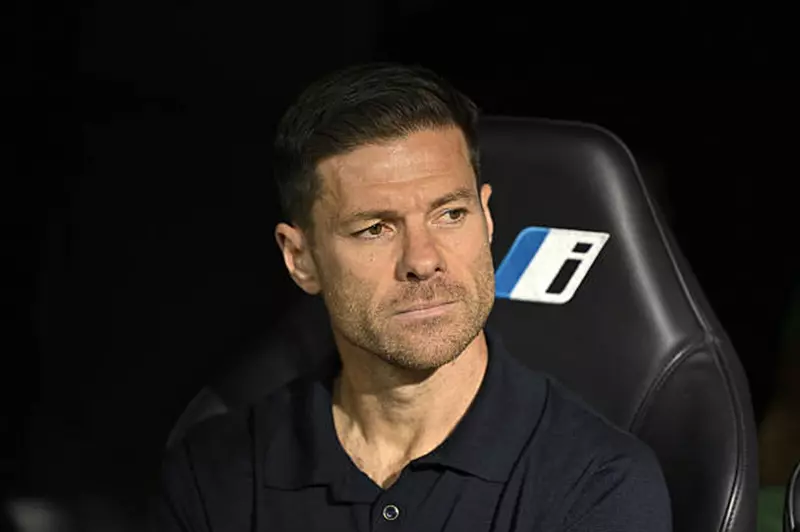 أستون فيلا يدخل سباق التعاقد مع "منبوذ ألونسو"